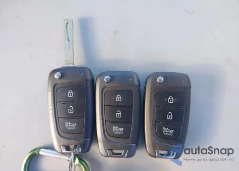 2020 Hyundai Venue Se from USA, damaged, VIN KMHRB8A32LU031641